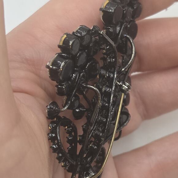 Vintage Huge Very Sparkly Austrian Crystal Clear Flower Spray Brooch Japanned - Picture 6 of 7